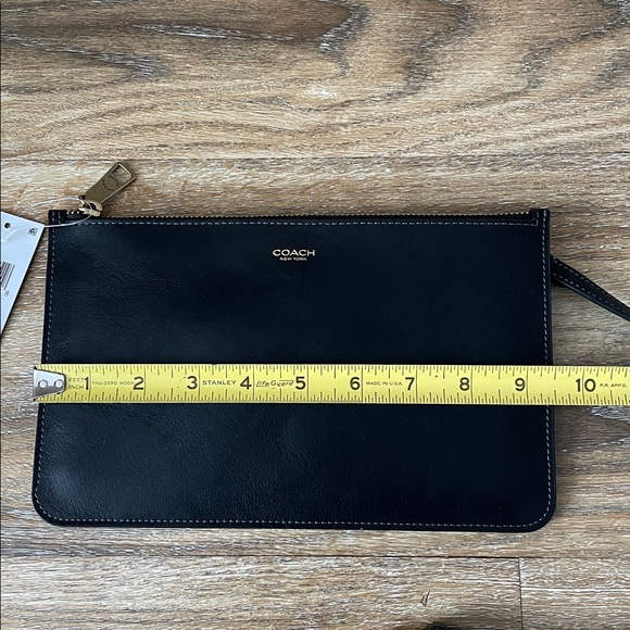 Coach New York Zip Pouch in Black NWT - Picture 4 of 11